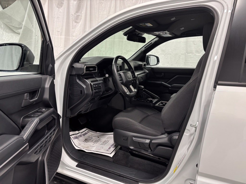 Used 2026 Toyota 4Runner SR5 AWD/4WD image 10