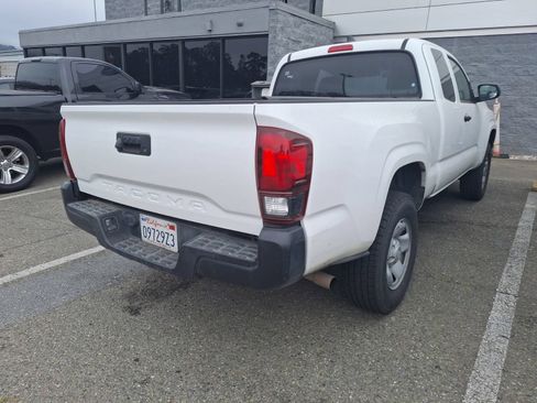 Used 2023 Toyota Tacoma SR RWD image 8
