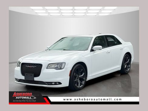 Used 2022 Chrysler 300 S RWD image 1
