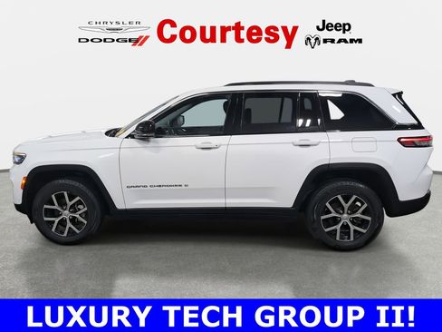 Certified 2024 Jeep Grand Cherokee Limited w/ Luxury Tech Group II image 8