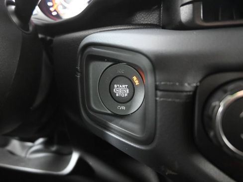 New 2026 Jeep Gladiator Mojave w/ Technology Group AWD/4WD image 32