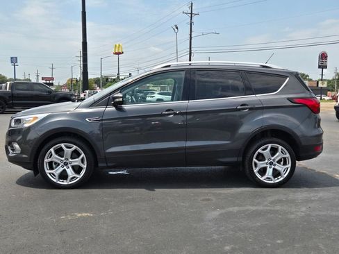 Used 2019 Ford Escape Titanium AWD/4WD image 2