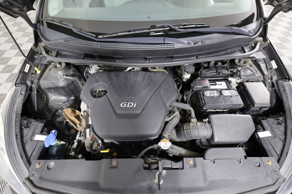 Used 2012 Hyundai Accent SE FWD image 38