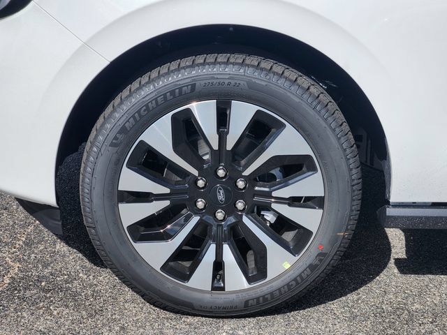 New 2026 Ford Expedition Platinum w/ Driver's Package AWD/4WD image 10