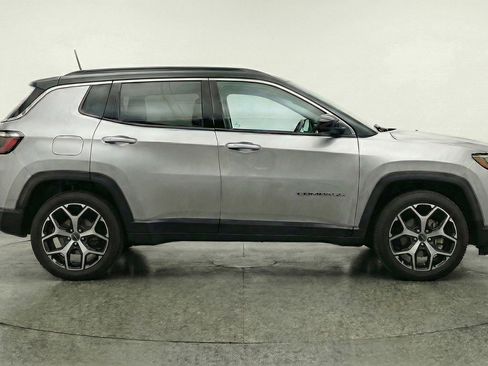 Used 2025 Jeep Compass Limited AWD/4WD image 11