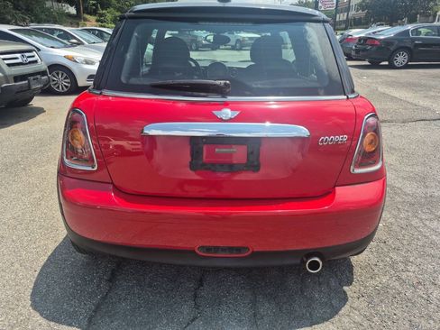 Used 2010 MINI Cooper Hardtop FWD image 3