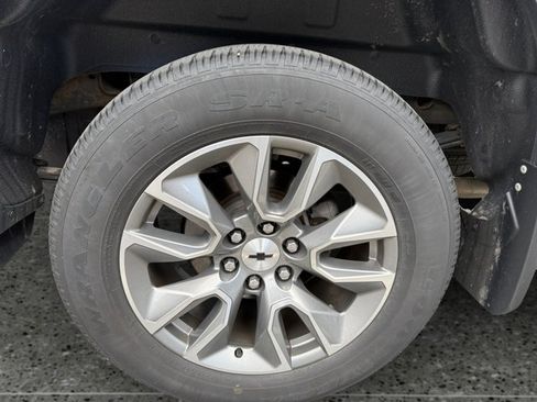 Used 2021 Chevrolet Silverado 1500 RST w/ Z71 Off-Road Package AWD/4WD image 12