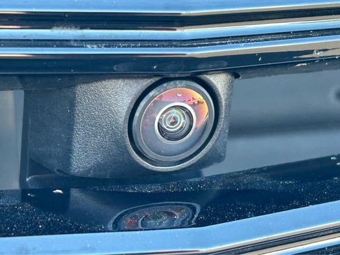 Used 2022 Chevrolet Equinox RS w/ RS Leather Package FWD image 3