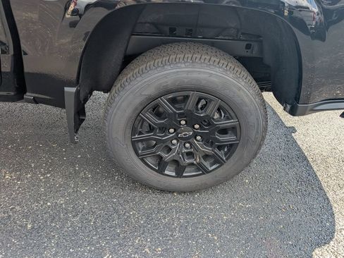 New 2026 Chevrolet Colorado W/T w/ WT Custom Package RWD image 18