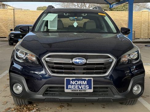 Used 2018 Subaru Outback 2.5i Limited image 2