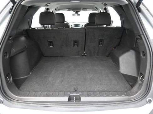 Used 2024 Chevrolet Equinox LT FWD image 29