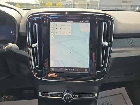 Used 2023 Volvo C40 P8 Recharge Ultimate image 26