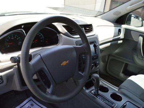 Used 2014 Chevrolet Traverse LS AWD/4WD image 17