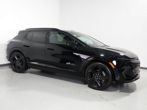 Used 2024 Chevrolet Equinox EV RS FWD image 1