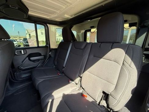 Certified 2022 Jeep Wrangler Unlimited Sport image 23