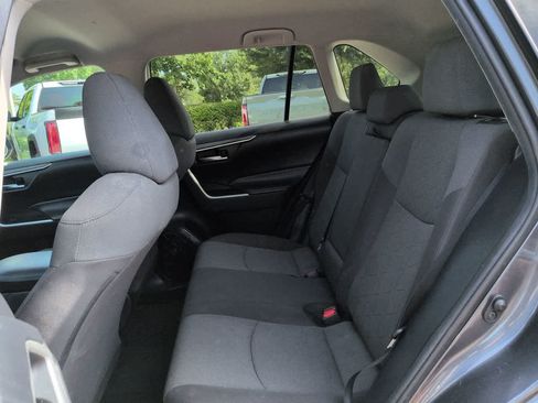 Used 2020 Toyota RAV4 XLE FWD image 13