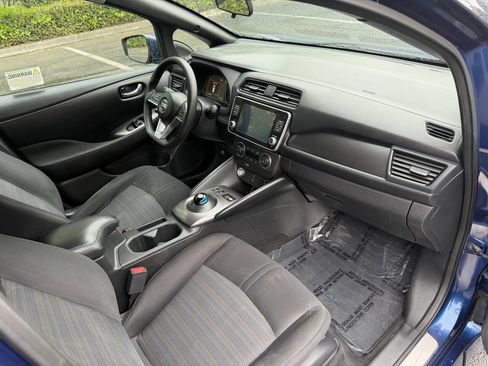 Used 2022 Nissan Leaf S FWD image 11