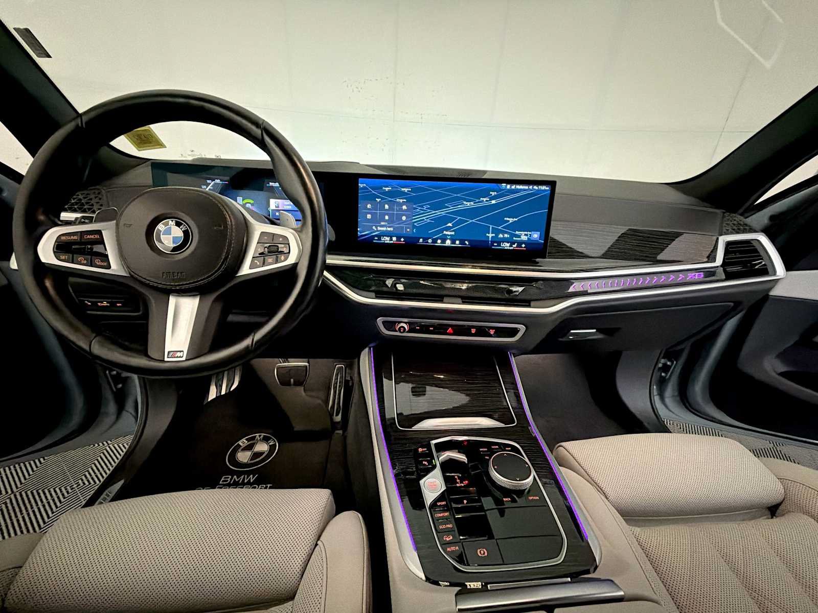Used 2024 BMW X5 xDrive40i w/ M Sport Package AWD/4WD image 16