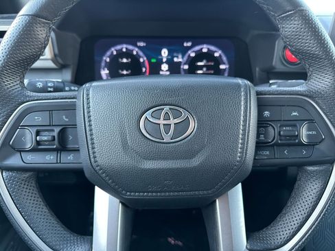 Used 2024 Toyota Tacoma TRD Off-Road AWD/4WD image 25