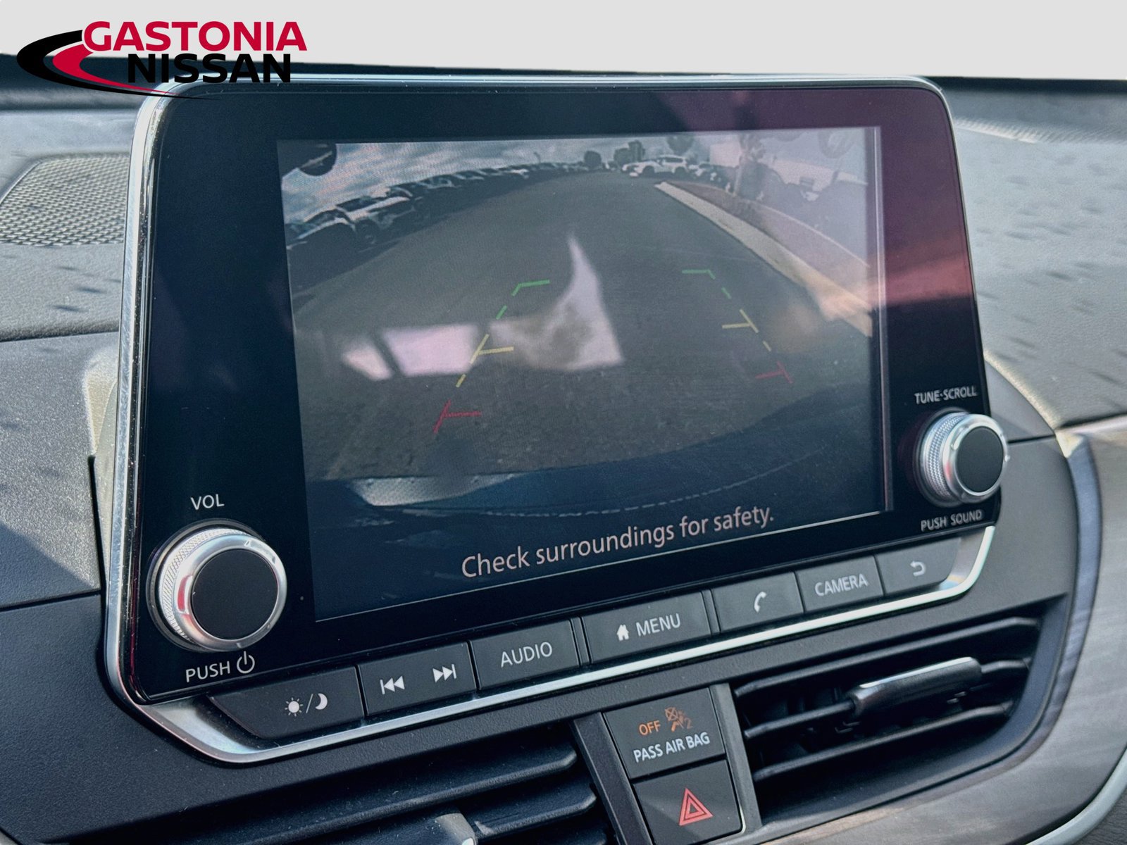 Used 2025 Nissan Altima 2.5 SV FWD image 17