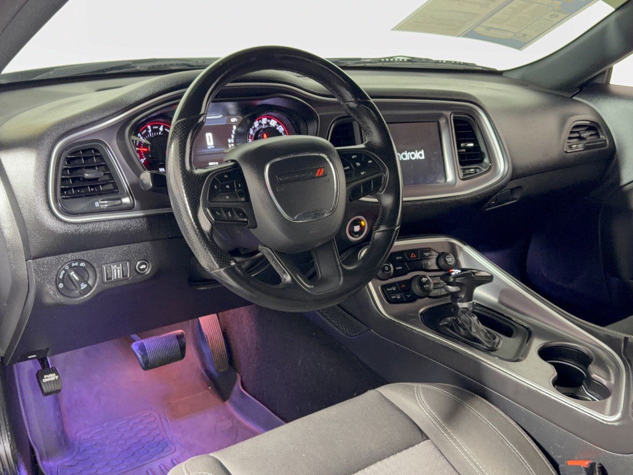 Used 2019 Dodge Challenger SXT w/ Blacktop Package RWD image 4