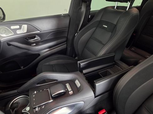 Used 2025 Mercedes-Benz GLS 63 AMG 4MATIC image 21