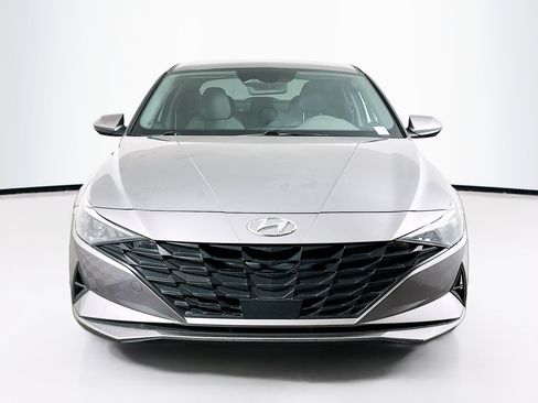 Used 2023 Hyundai Elantra SEL w/ Convenience Package image 2