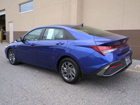 Certified 2024 Hyundai Elantra SEL image 6