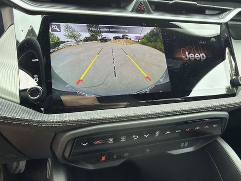 New 2026 Jeep Cherokee Laredo AWD/4WD image 22