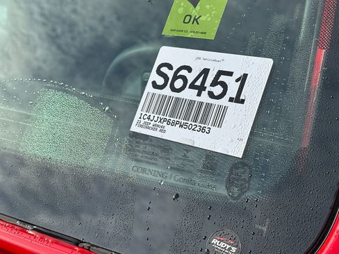 Used 2023 Jeep Wrangler Unlimited Sahara w/ Cold Weather Group image 30