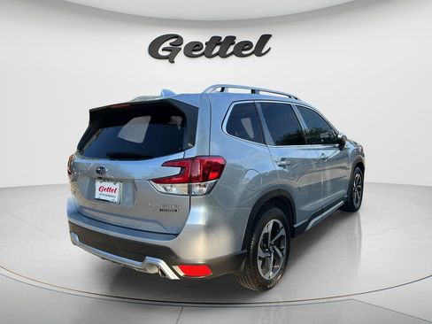 Used 2022 Subaru Forester Touring AWD/4WD image 5