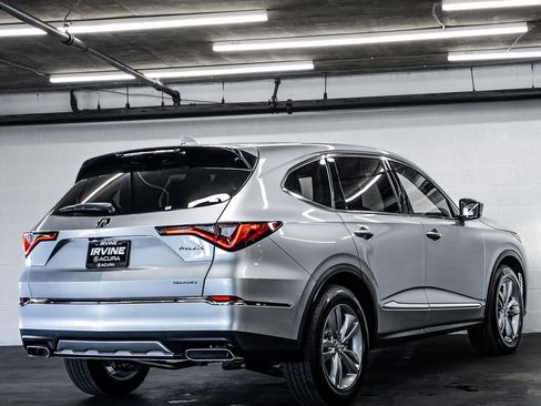 New 2026 Acura MDX SH-AWD image 5