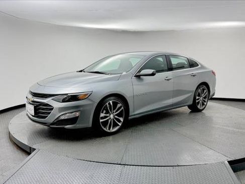 Used 2023 Chevrolet Malibu LT FWD image 2