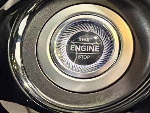 Used 2020 Mercedes-Benz Maybach S 560 4MATIC image 35