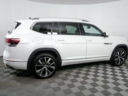 Certified 2025 Volkswagen Atlas SEL Premium R-Line image 3