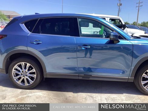 Used 2019 MAZDA CX-5 Signature AWD/4WD image 5