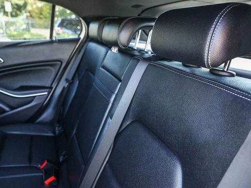 Used 2019 Mercedes-Benz GLA 250 image 34