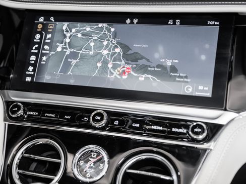Certified 2020 Bentley Continental GT V8 AWD/4WD image 31