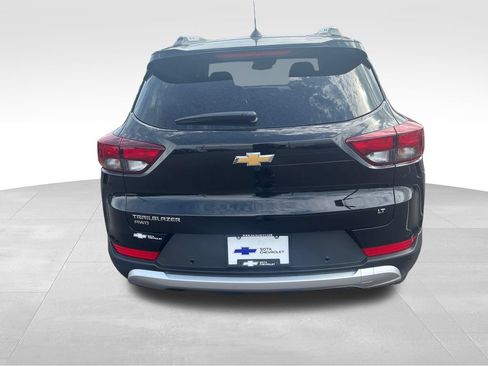 New 2026 Chevrolet TrailBlazer LT w/ LT Cold Weather Package AWD/4WD image 4