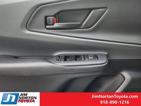 Used 2025 Toyota Prius LE FWD image 24