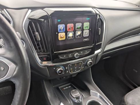 Used 2018 Chevrolet Traverse Premier image 11