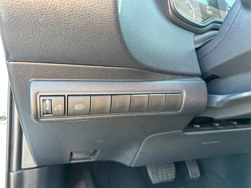 Used 2025 Toyota Corolla LE FWD image 19