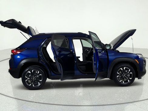 Used 2023 Chevrolet TrailBlazer LT FWD image 15