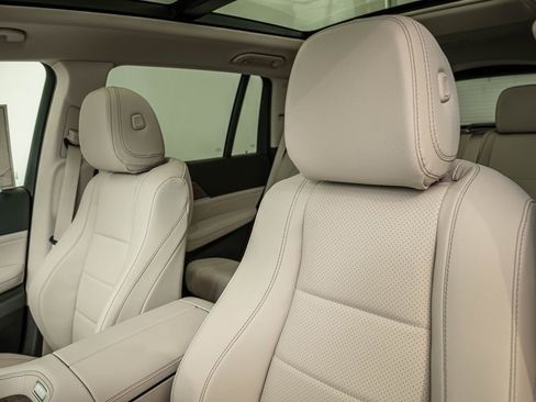New 2026 Mercedes-Benz GLS 450 4MATIC image 31