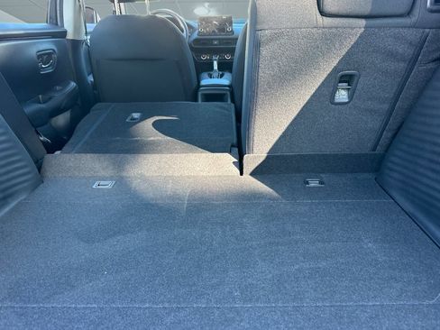 Certified 2025 Honda HR-V LX image 32