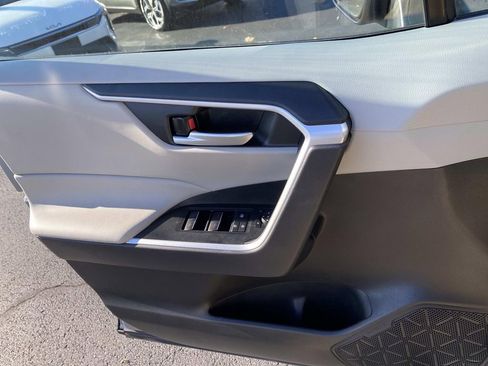 Used 2025 Toyota RAV4 XLE image 23