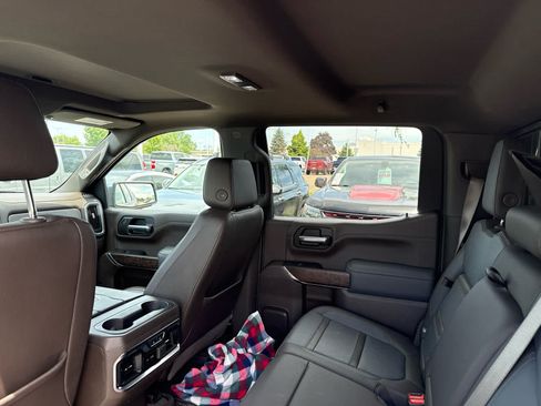 Used 2021 GMC Sierra 1500 Denali w/ Technology Package AWD/4WD image 9