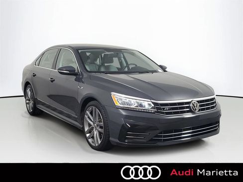 Used 2017 Volkswagen Passat 1.8T R-Line w/ R-Line Lighting Package FWD image 1