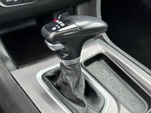 Used 2022 Dodge Charger SXT RWD image 26