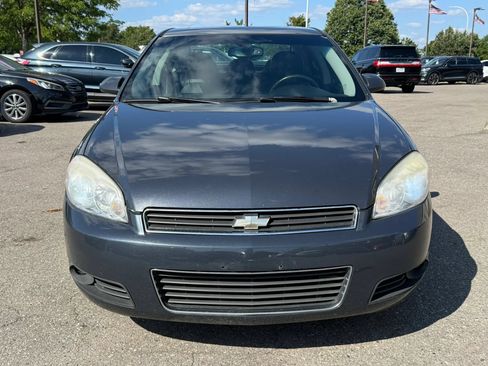 Used 2009 Chevrolet Impala LTZ FWD image 2